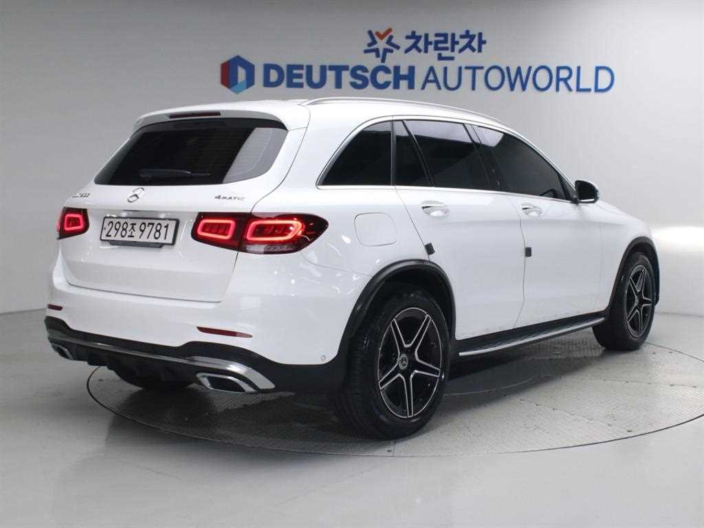 벤츠 GLC 클래스 GLC 300 4MATIC 사진 2/20