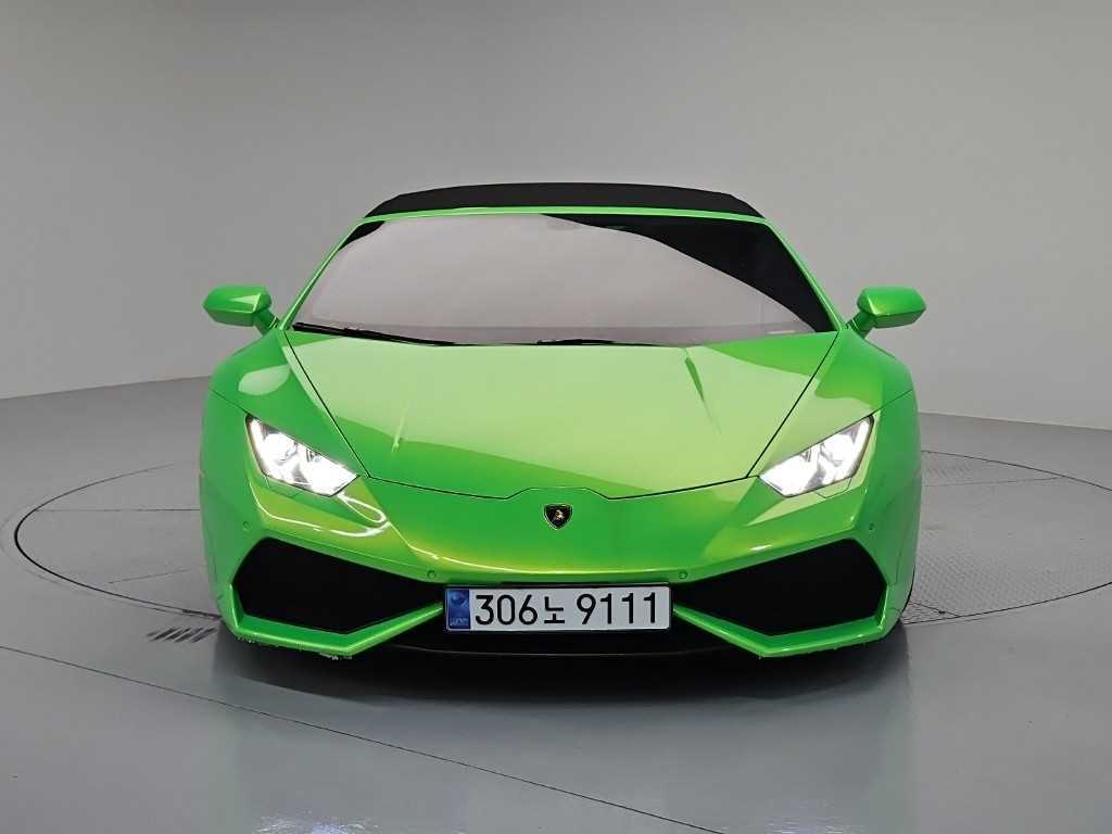 람보르기니 우라칸 LP610-4 스파이더 사진 2/18