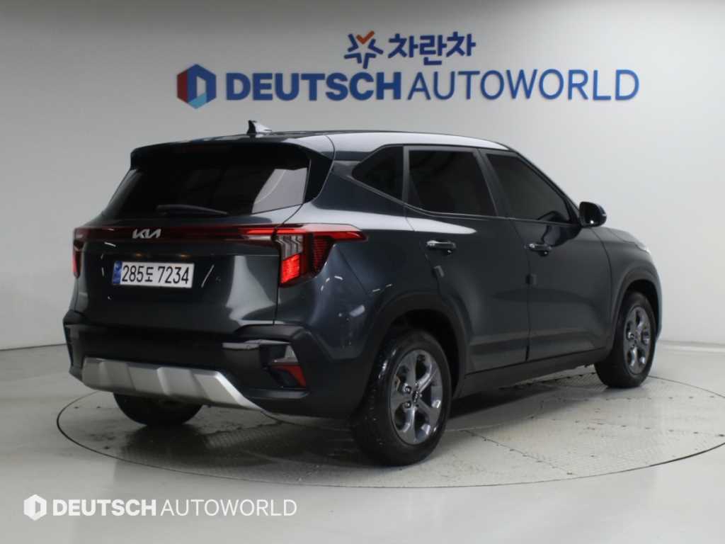 기아 셀토스 가솔린 2.0 2WD 프레스티지 사진 2/20