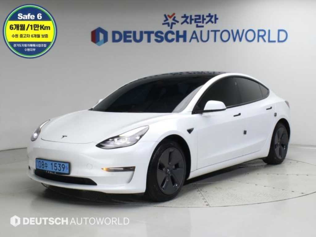 테슬라 모델 3 롱 레인지 사진