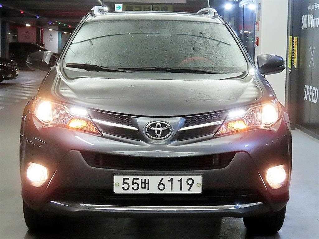 토요타 라브4 2.5 2WD 사진 2/20