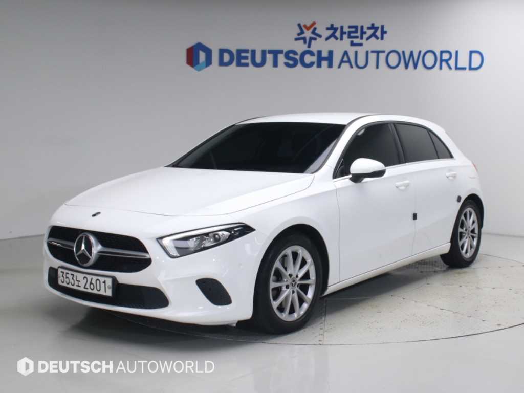 벤츠 A 클래스 A220 해치백 사진 2/20