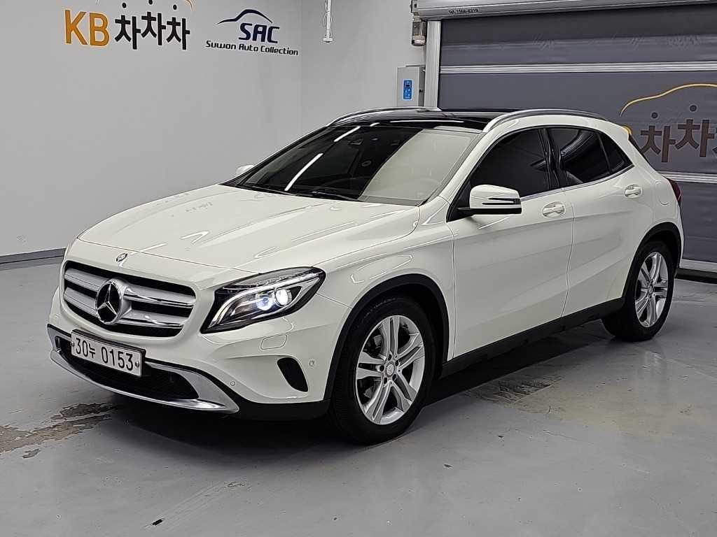 벤츠 GLA 클래스 GLA200 D 4MATIC 액티비티 에디션 사진