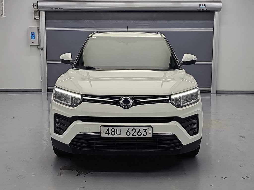 KGM 티볼리 2WD 가솔린 1.5 V5 사진 2/19