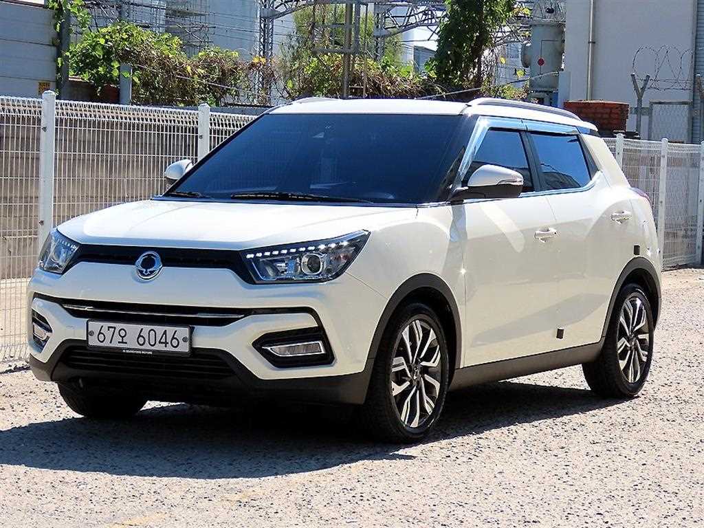 KGM 티볼리 2WD 가솔린 VX 사진 2/18