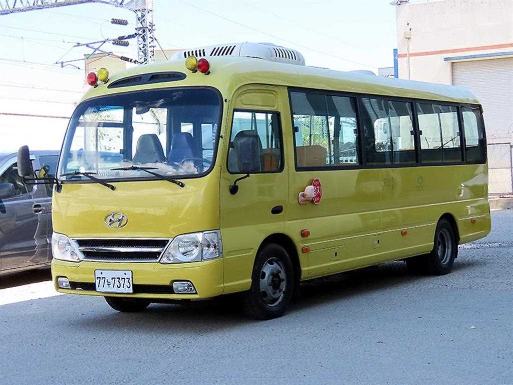 현대 뉴카운티 장축 어린이 39인승 사진