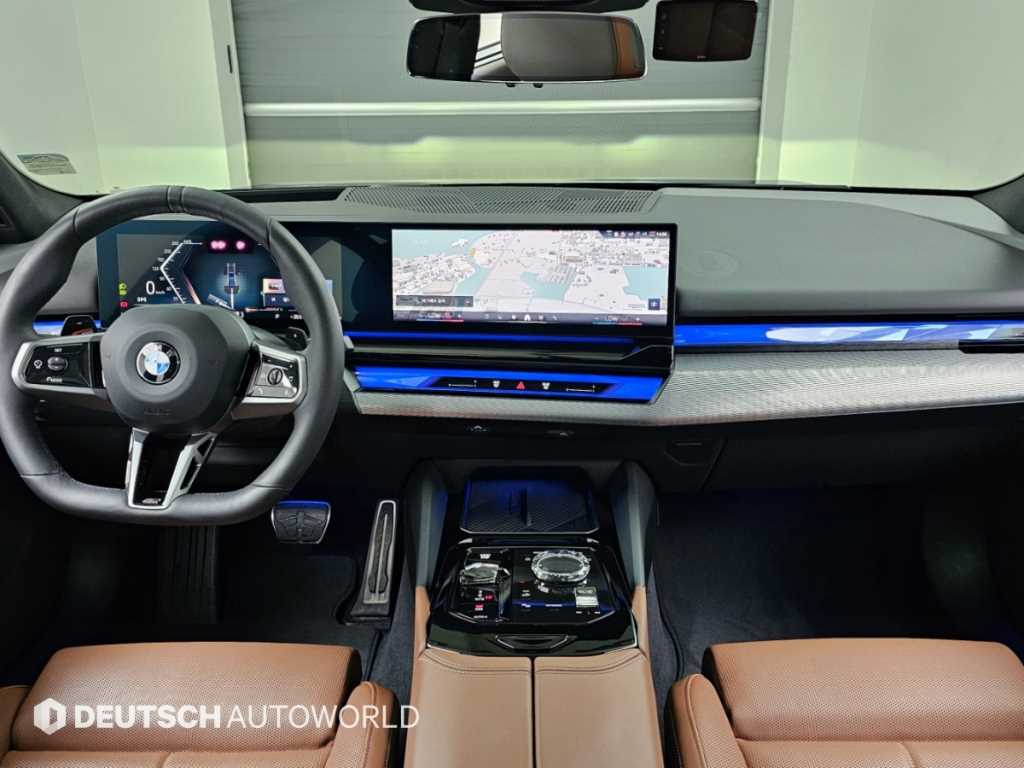 BMW 5시리즈 530i xDrive M 스포츠 사진