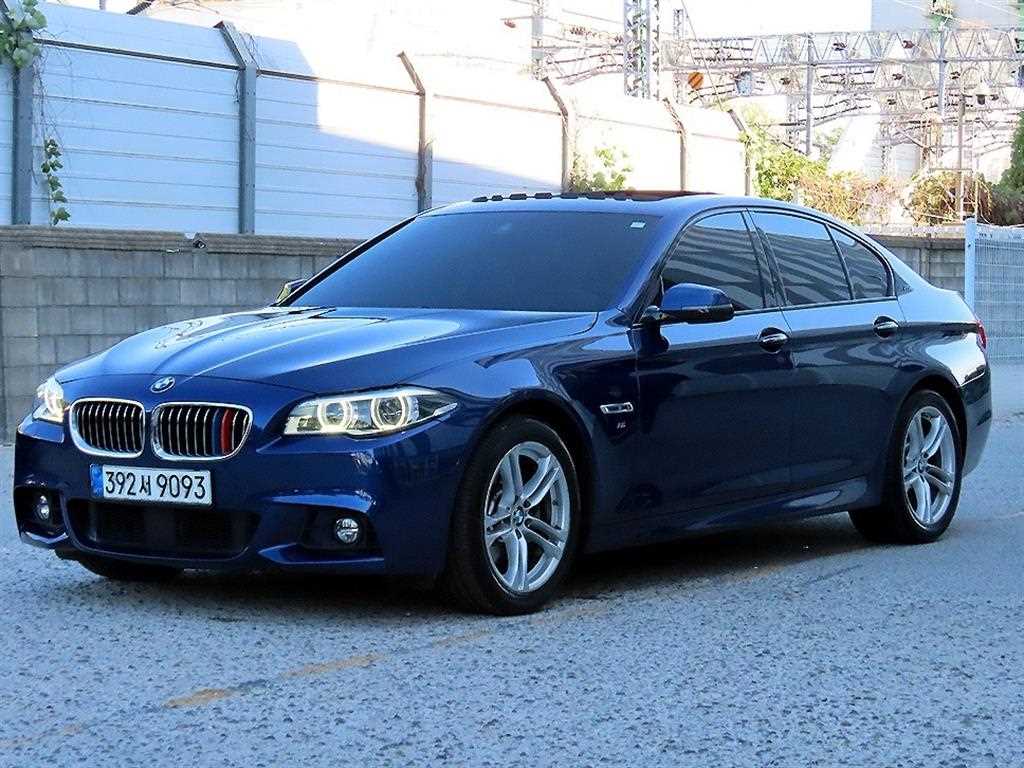 BMW 5시리즈 520d M 에어로다이나믹 사진 2/20