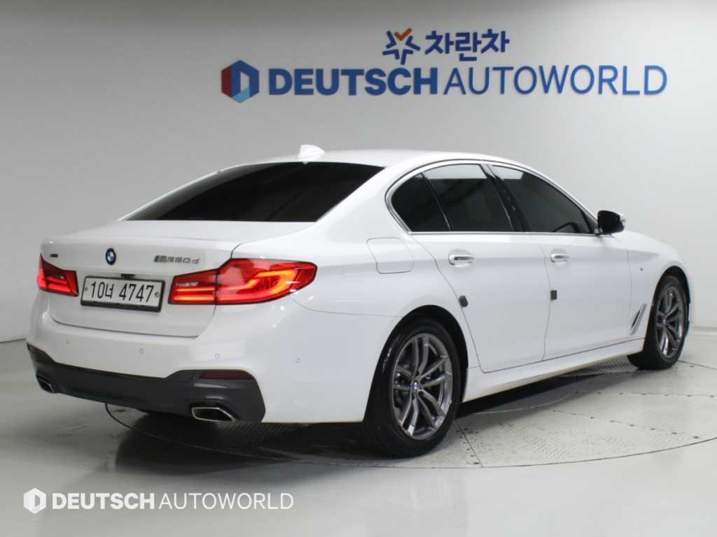 BMW 5시리즈 520d xDrive M 스포츠 플러스 사진 2/20