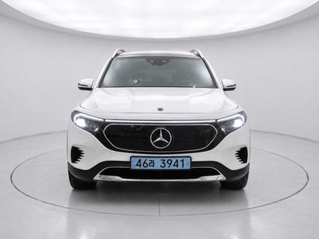 벤츠 EQB 300 4MATIC 사진 2/20