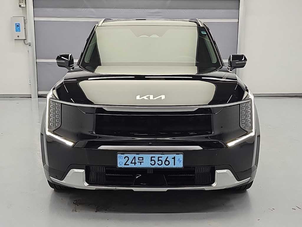기아 EV9 롱레인지 4WD 어스 사진 2/18