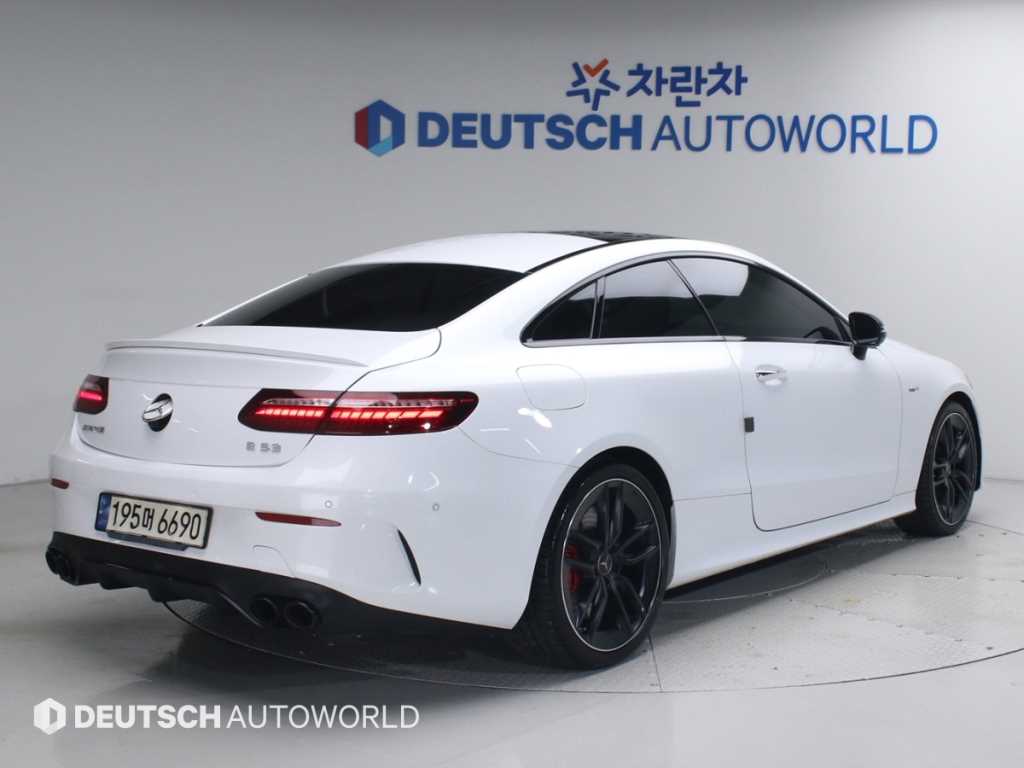 벤츠 E 클래스 E53 AMG 4MATIC+ 쿠페 사진 2/20