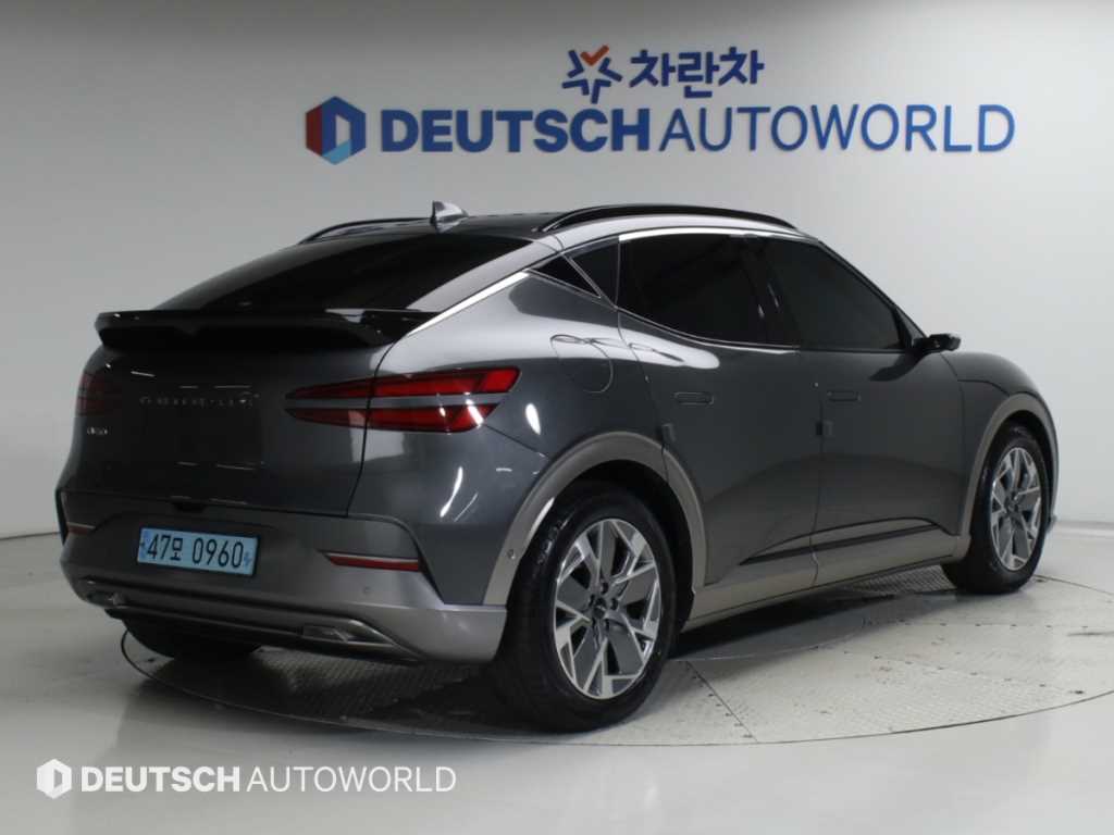 제네시스 GV60 스탠다드 2WD 사진 2/20