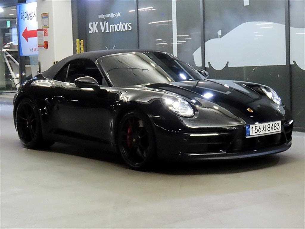 포르쉐 911 카레라 4 GTS 카브리올레 사진