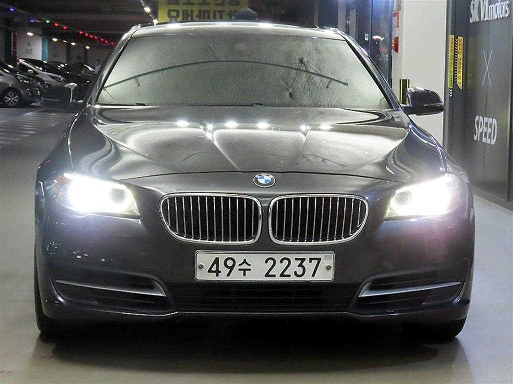 BMW 5시리즈 520d 사진 2/20