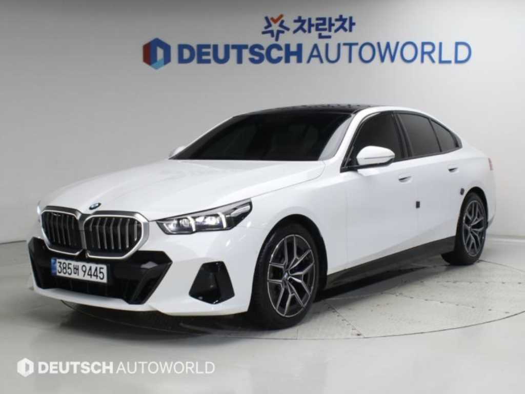 BMW 5시리즈 520i M 스포츠 사진 2/20