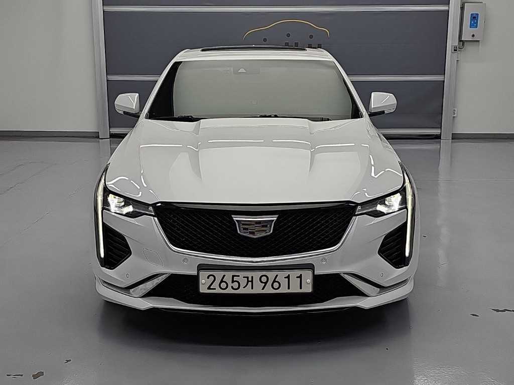 캐딜락 CT4 2.0 스포츠 사진