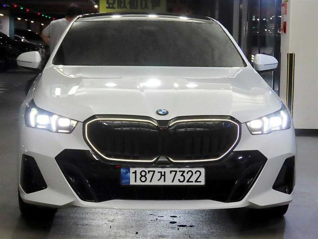 BMW 5시리즈 520i 스페셜 에디션 사진 2/20