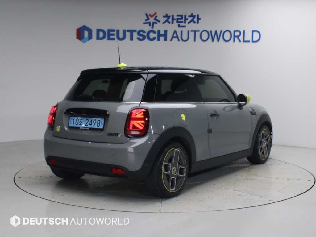 MINI 쿠퍼 SE 일렉트릭 사진 2/20