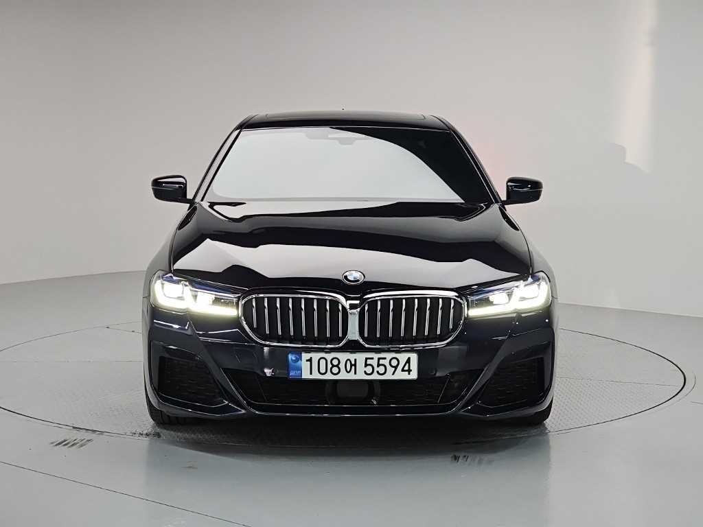 BMW 5시리즈 530i M 스포츠 사진 2/20