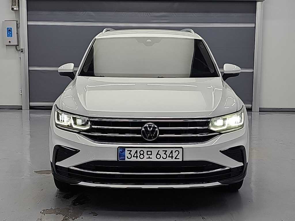 폭스바겐 티구안 2.0 TDI 프리미엄 4모션 사진 2/18