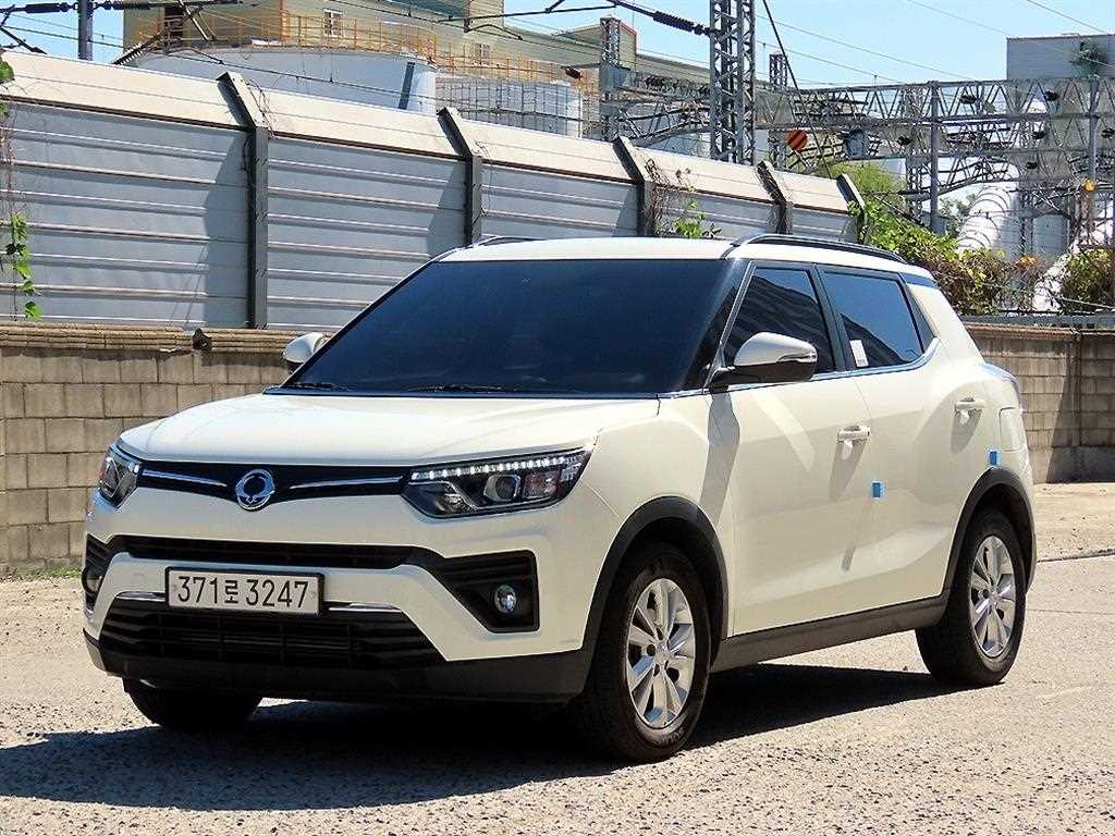 KGM 티볼리 2WD 디젤 1.6 V3 사진 2/20
