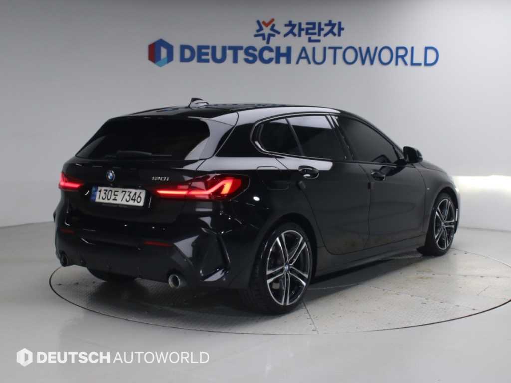 BMW 1시리즈 120i M 스포츠 사진 2/20