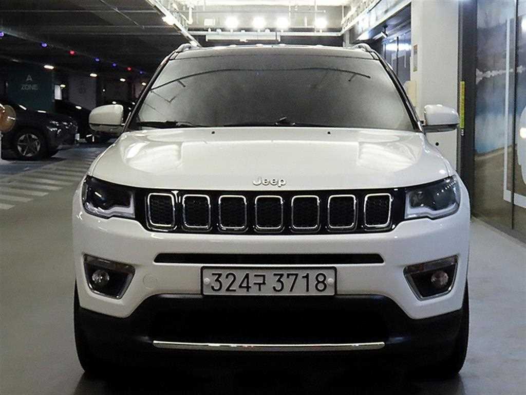 지프 컴패스 2.4 AWD 리미티드 사진 2/20