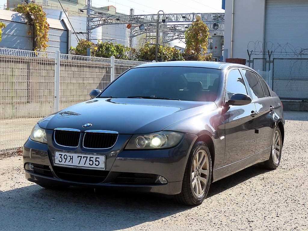 BMW 3시리즈 320i 세단 사진 2/20