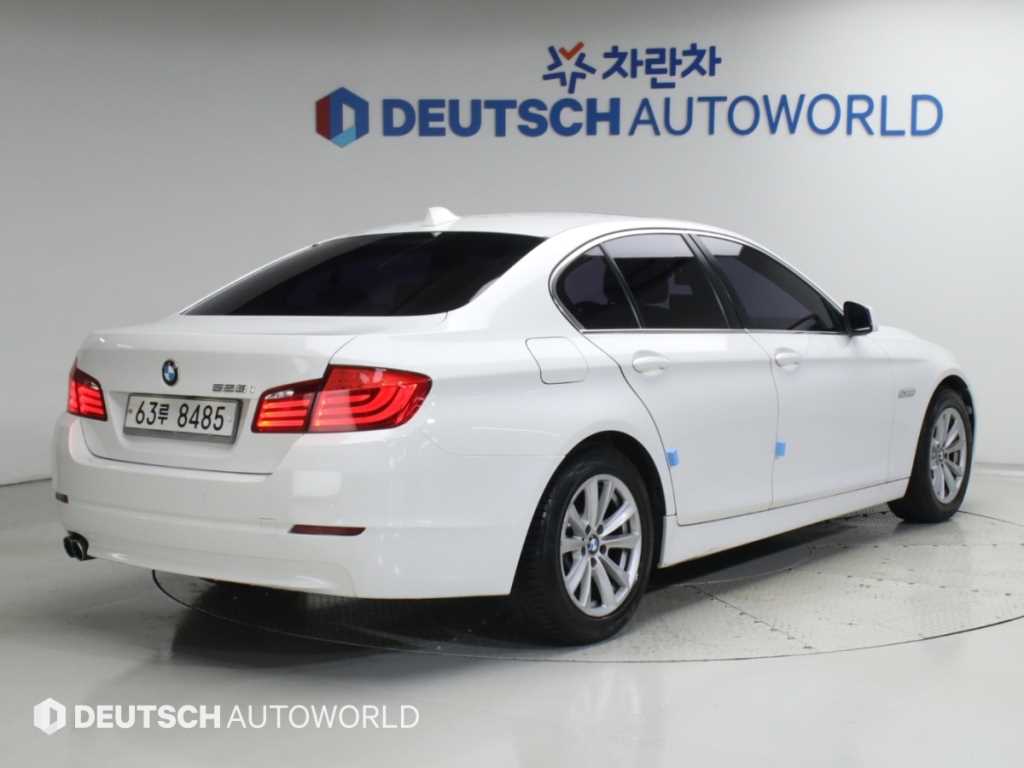 BMW 5시리즈 528i 사진 2/20