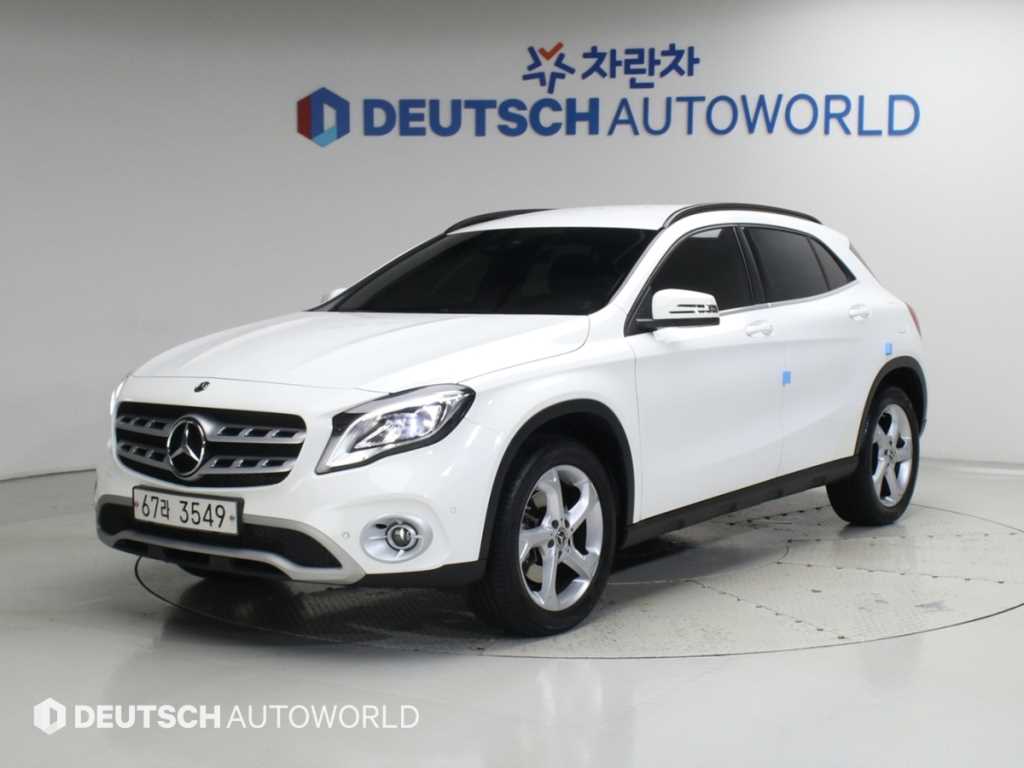 벤츠 GLA 클래스 GLA220 사진