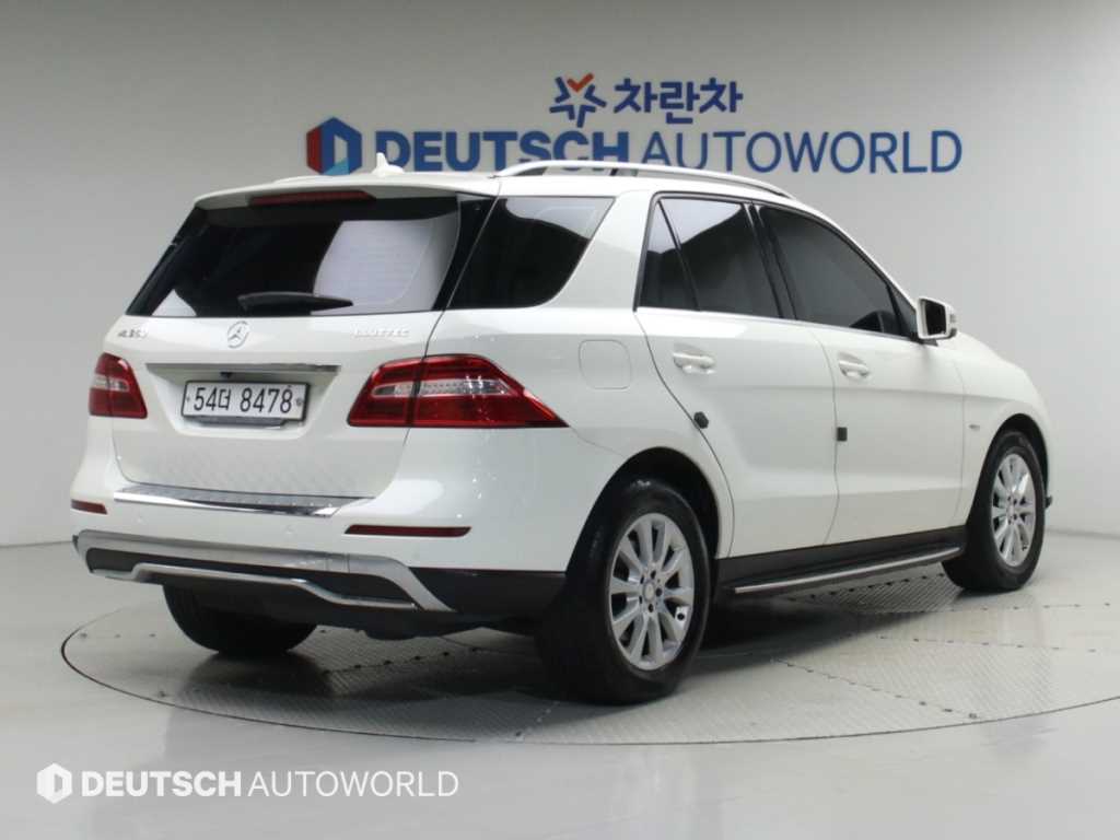 벤츠 M 클래스 ML250 블루텍 4매틱 사진 2/20