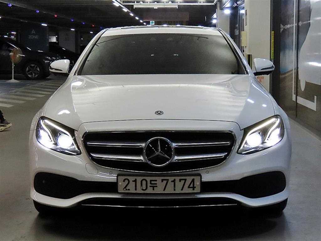 벤츠 E 클래스 E300 아방가르드 사진 2/20