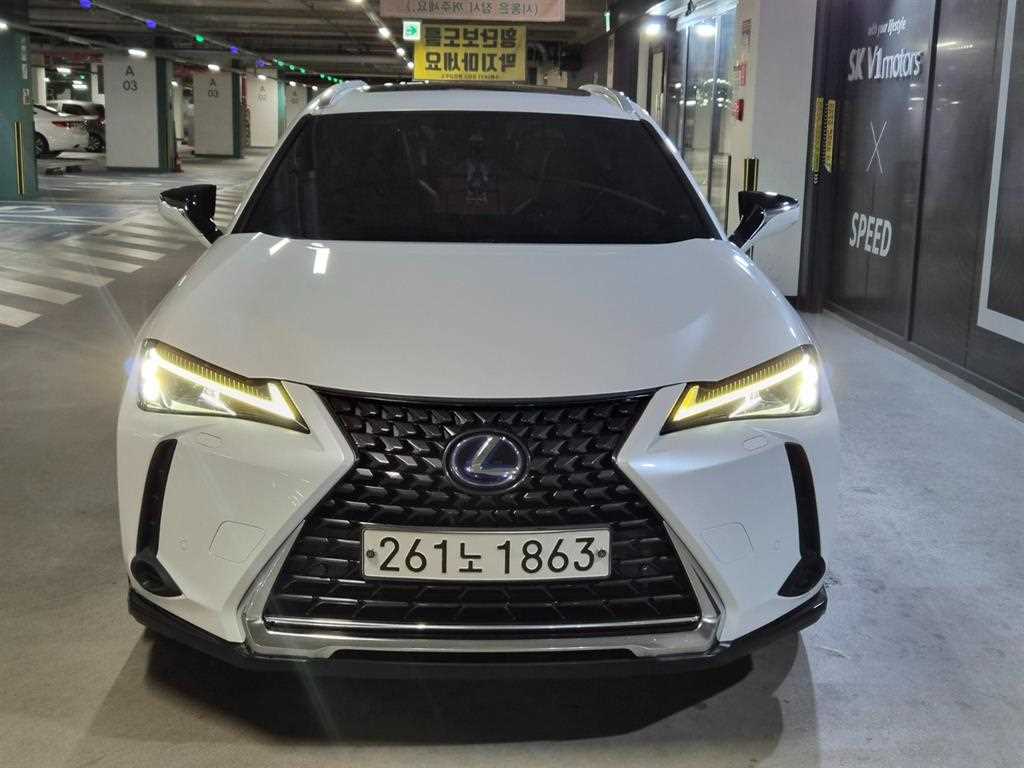 렉서스 UX 2.0 2WD 사진 2/19