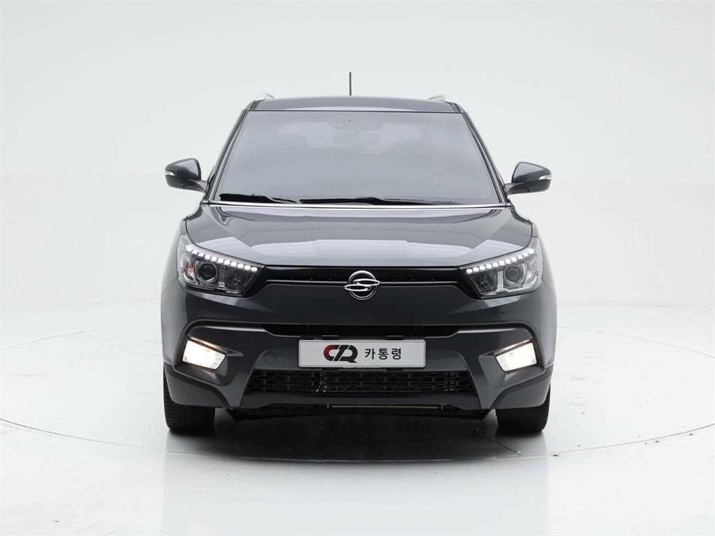 KGM 티볼리 가솔린 2WD 1.6 LX 사진 2/19
