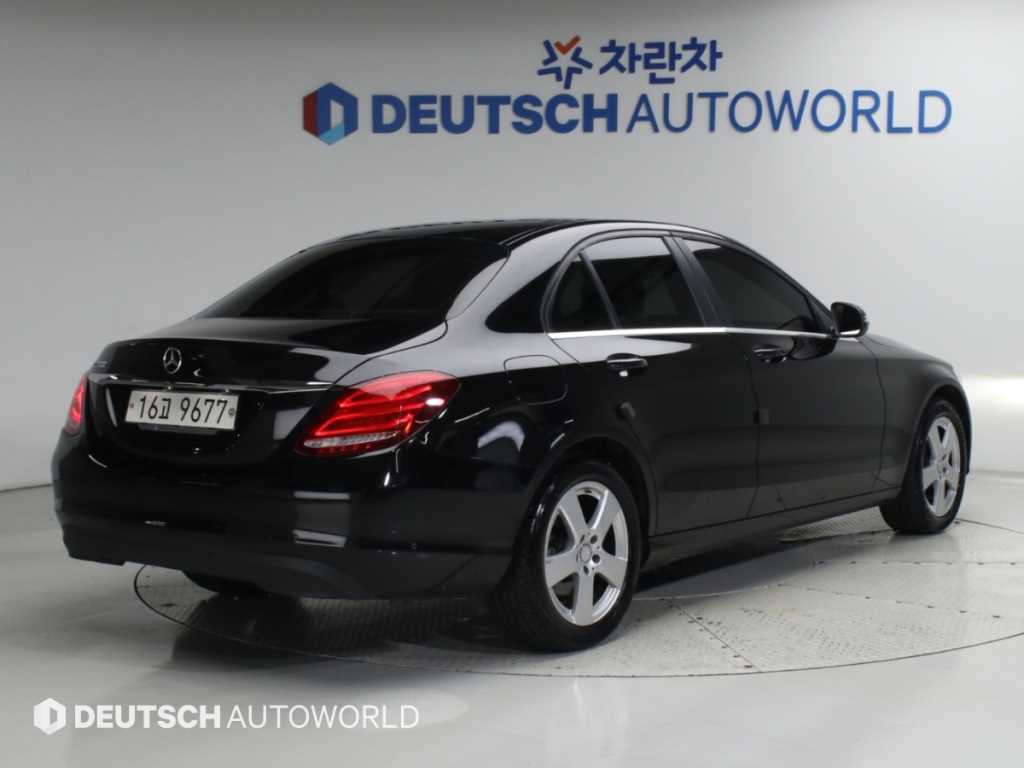 벤츠 C 클래스 C200 사진 2/20