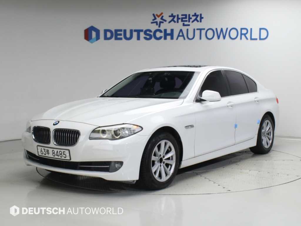 BMW 5시리즈 528i 사진