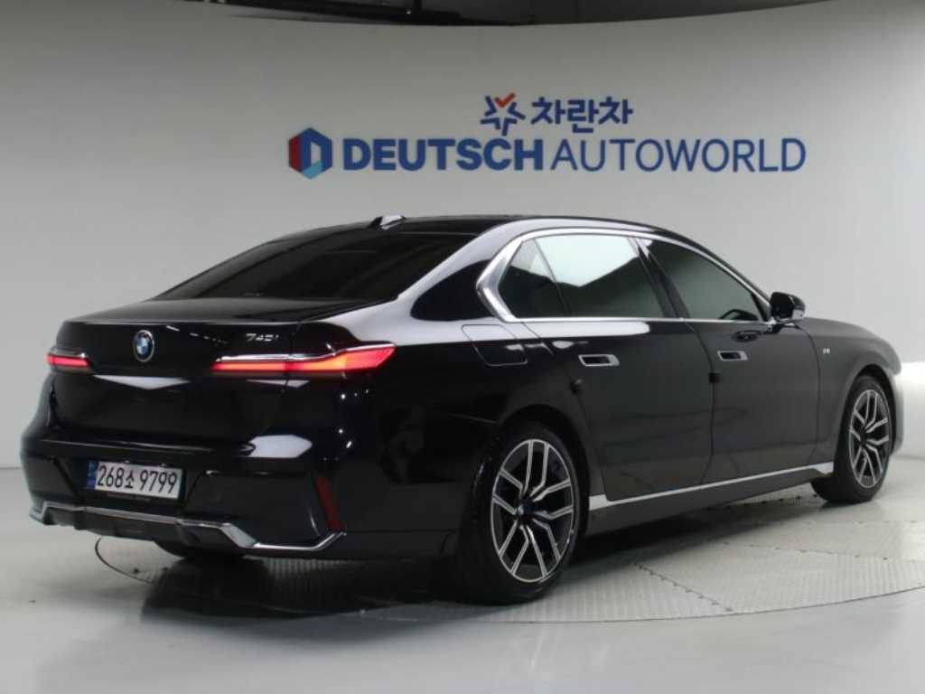 BMW 7시리즈 740i sDrive M 스포츠 사진 2/20