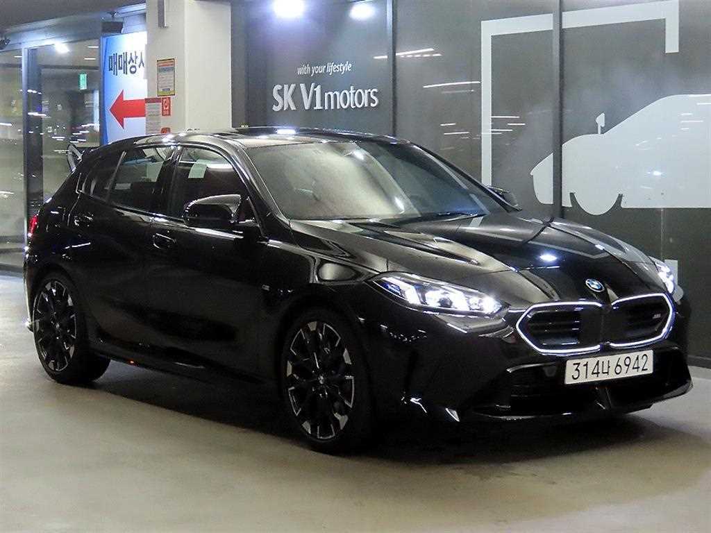 BMW 1시리즈 M135 xDrive 사진 2/20