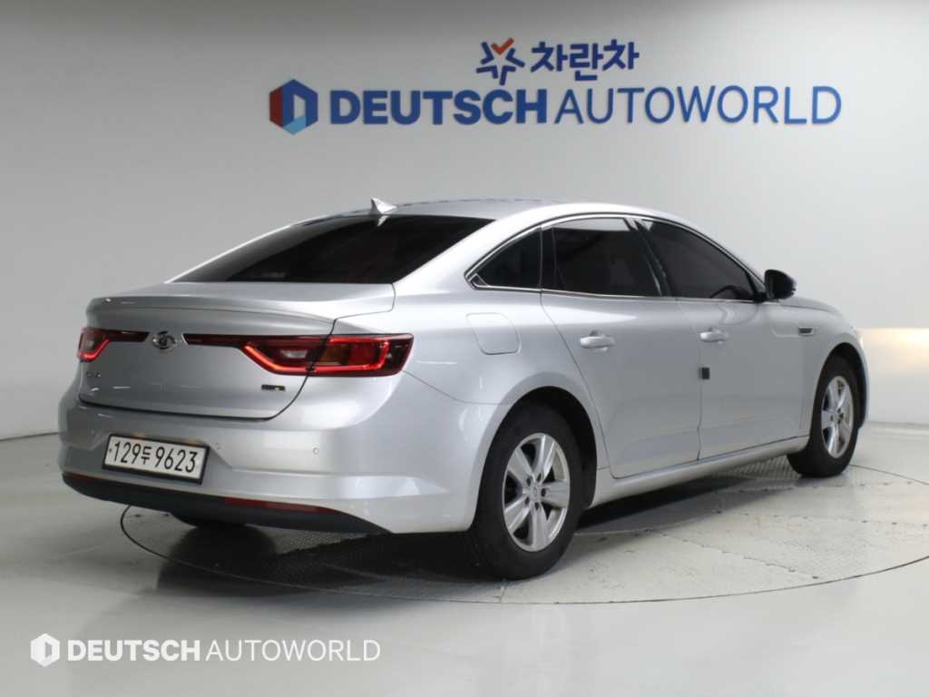 르노코리아 SM6 LPG 2.0 LPe SE 사진 2/20