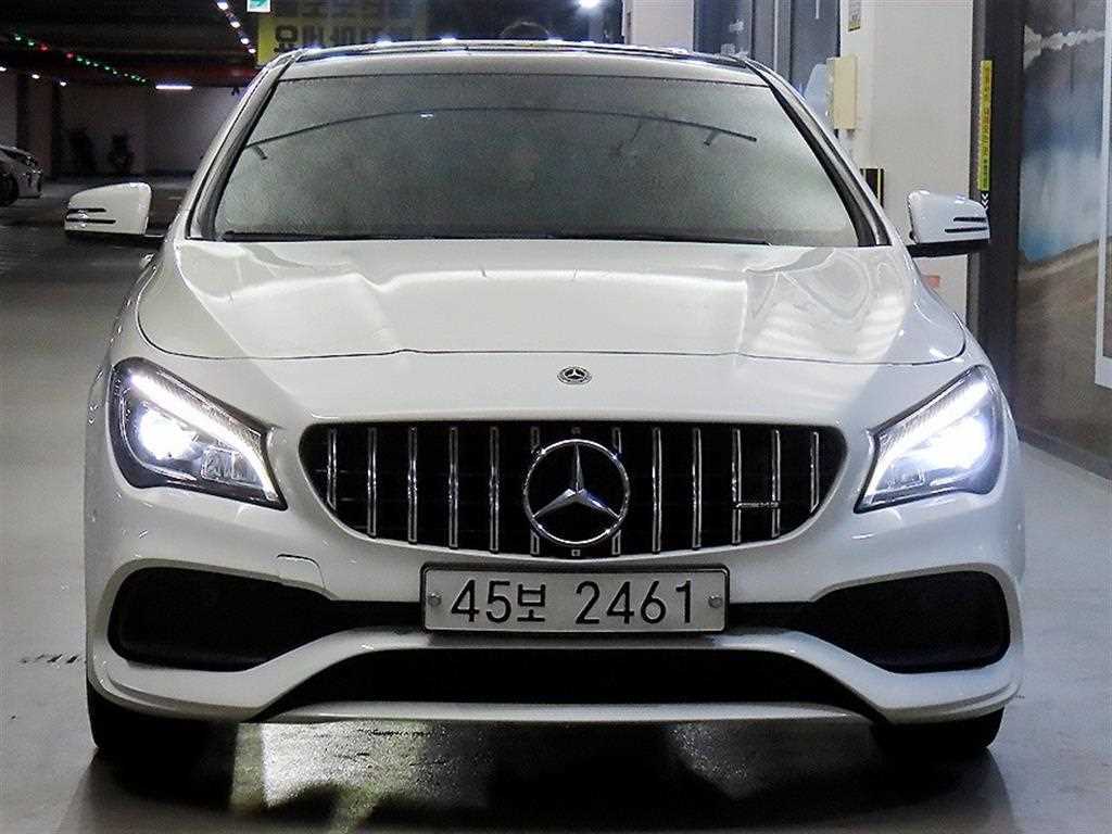벤츠 CLA 클래스 CLA 220 AMG LINE 사진 2/20