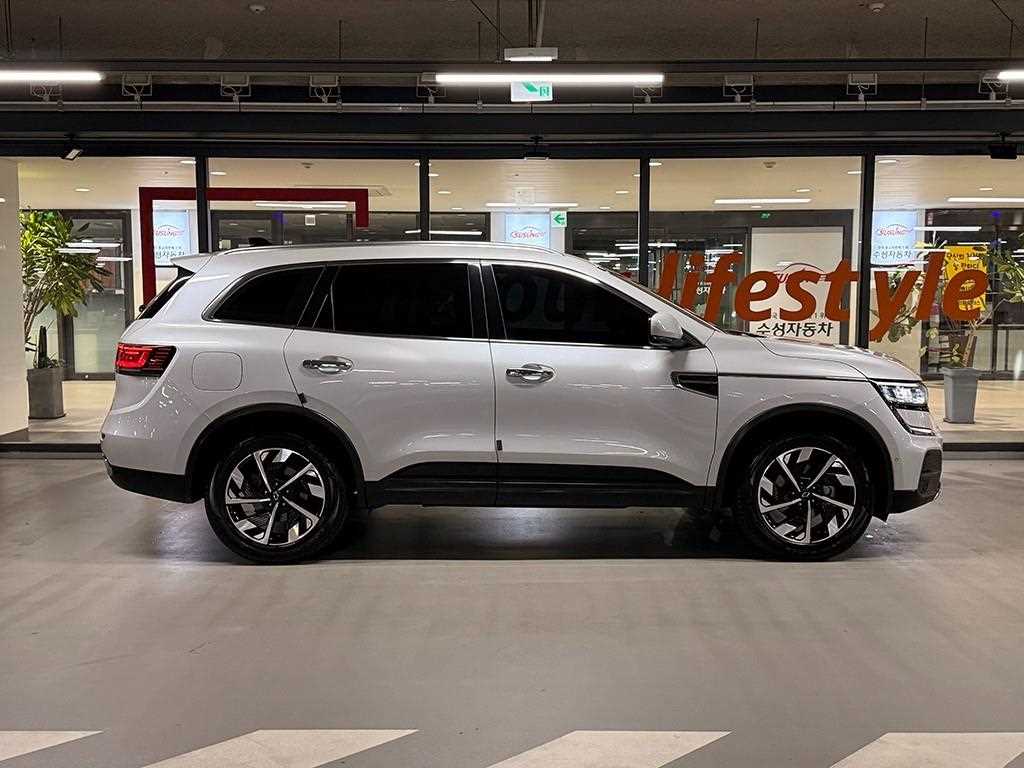 르노코리아 QM6 2.0 LPe LE 2WD 사진 2/19