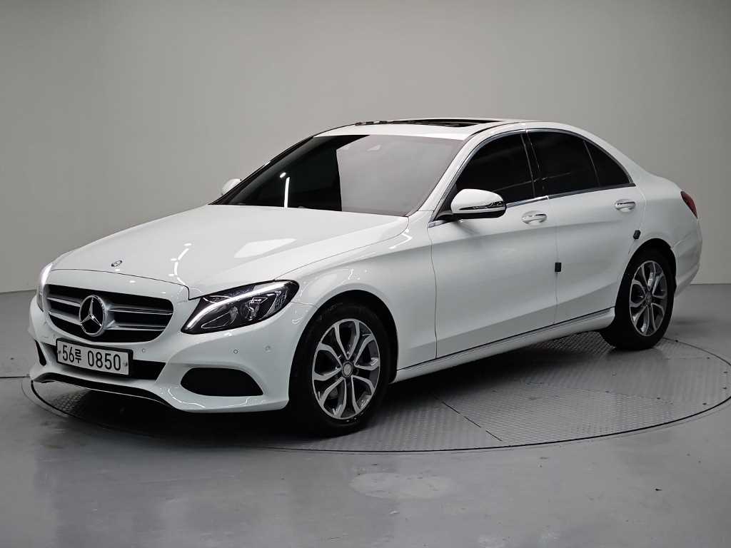 벤츠 C 클래스 C220 d 아방가르드 사진
