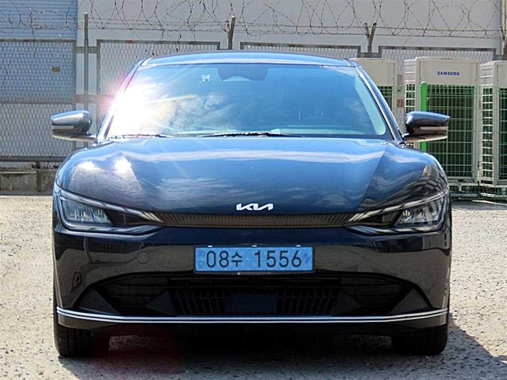 기아 EV6 스탠다드 AWD 에어 사진 2/20