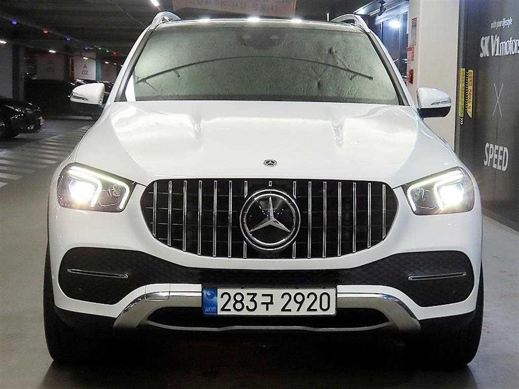 벤츠 GLE 클래스 GLE 300d 4MATIC 사진 2/20