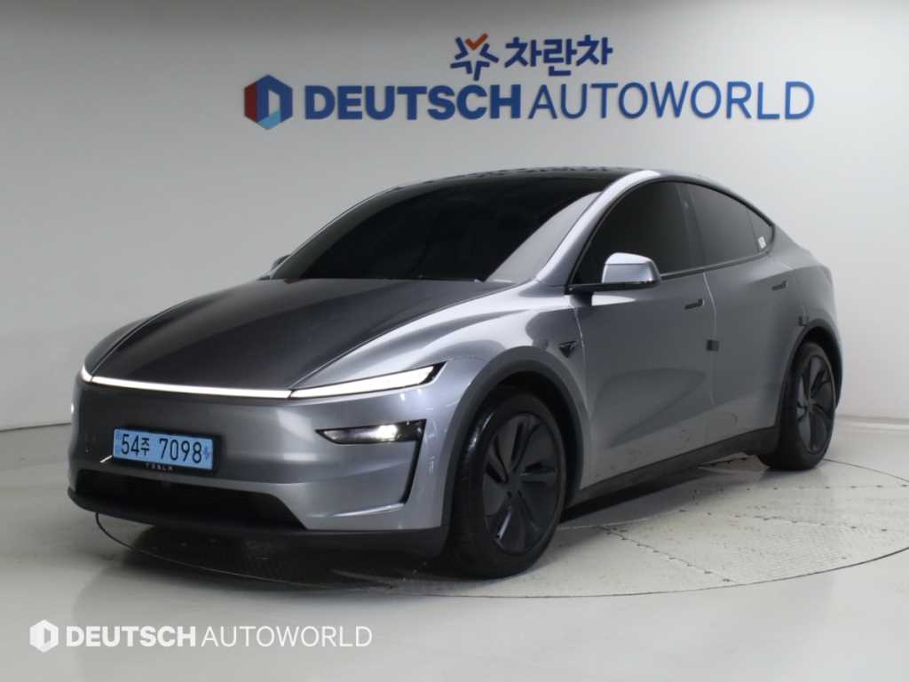 테슬라 모델 Y 롱 레인지 사진