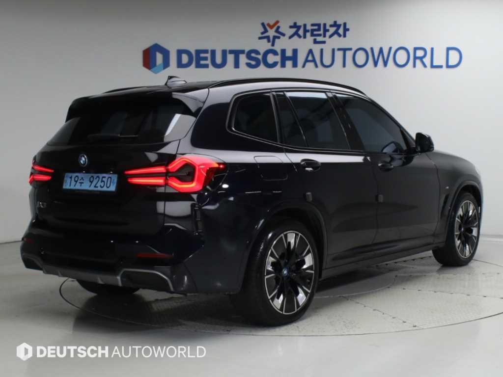 BMW iX3 M 스포츠 사진 2/20