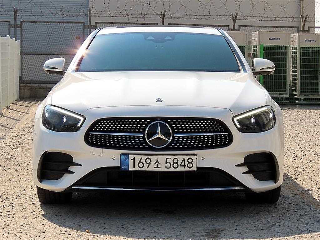 벤츠 E 클래스 E220d 4MATIC AMG라인 사진