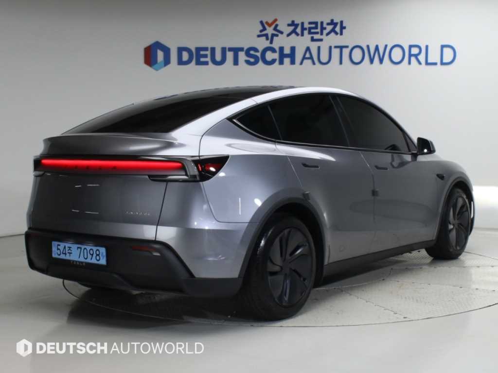 테슬라 모델 Y 롱 레인지 사진 2/20