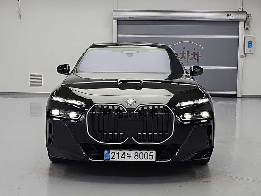 BMW 7시리즈 740d xDrive M 스포츠 사진 2/19